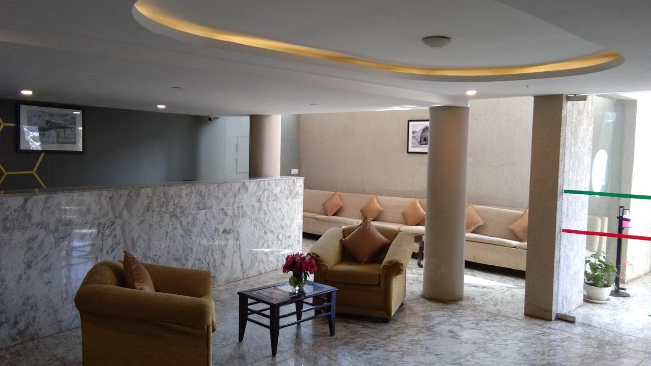 Mango Hill Central Уті Екстер'єр фото